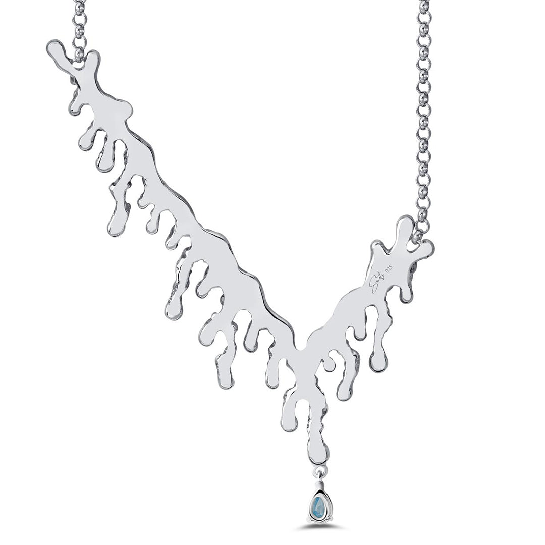 The Aquamarine V Necklace